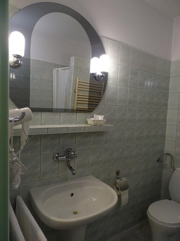 Motel 2000 Steszew Luaran gambar